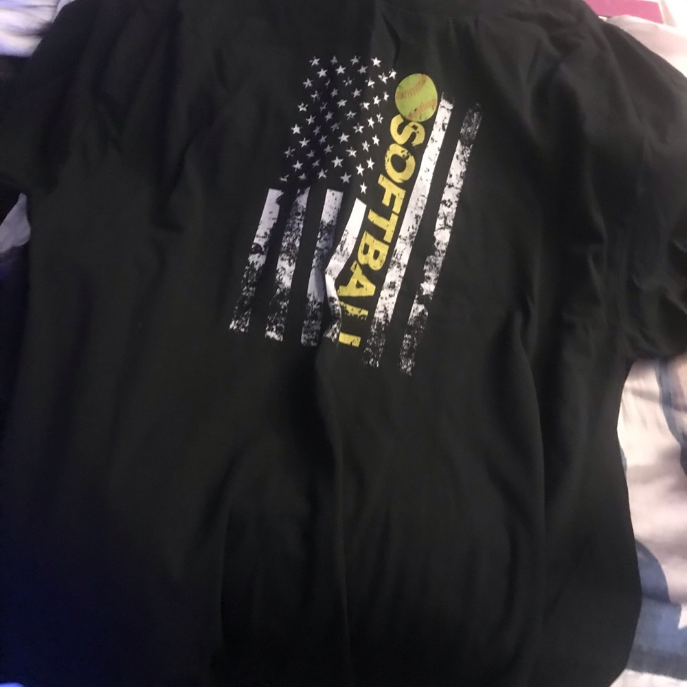 GILDAN MENS DISTRESSED AMERICAN FLAG SOFTBALL TEE SHIRT NEW W/ TAGS SIZE 3XL